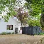 Constantia Oasis Petite