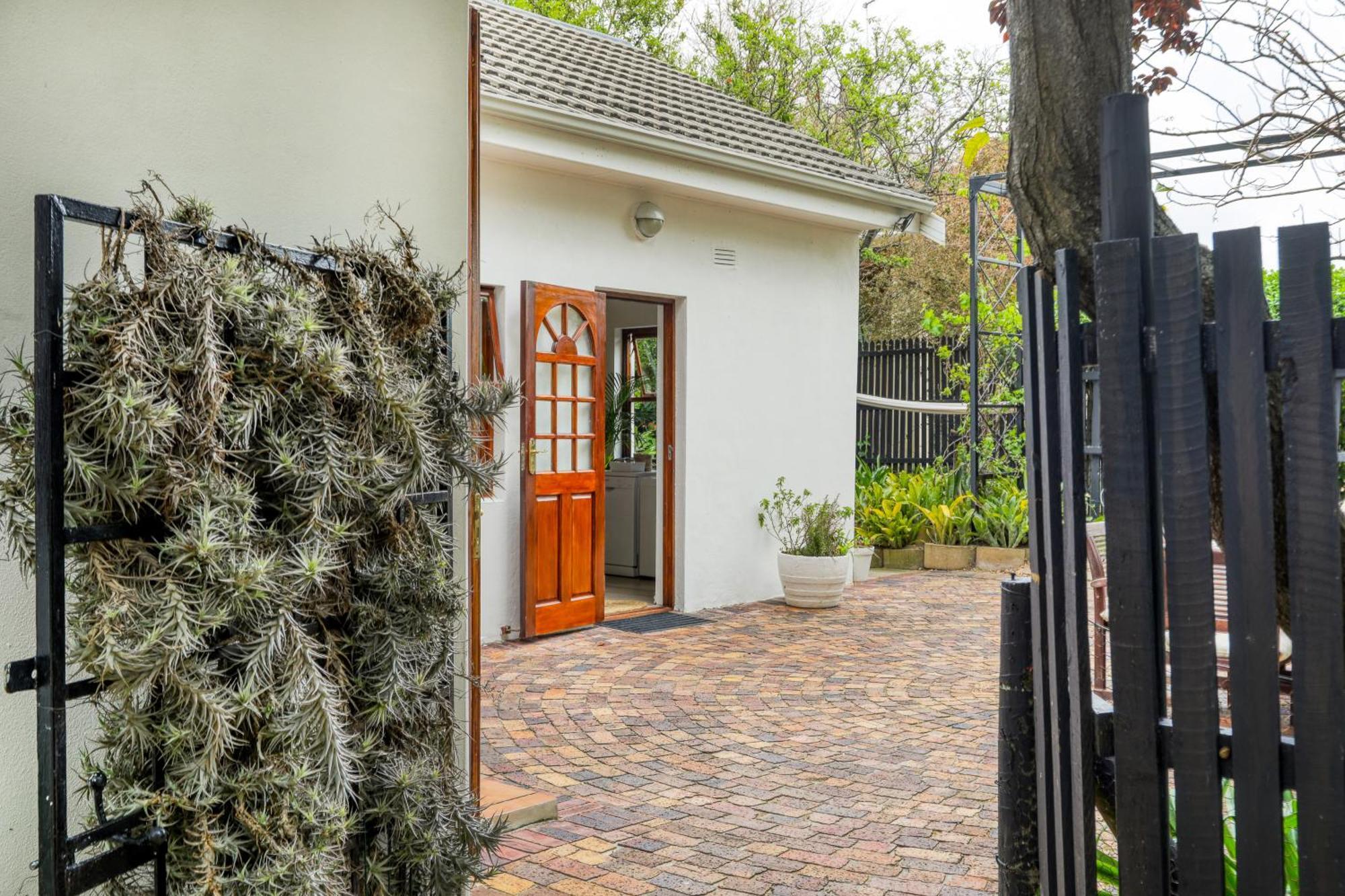 Constantia Oasis Petite *