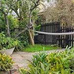 Constantia Oasis Petite